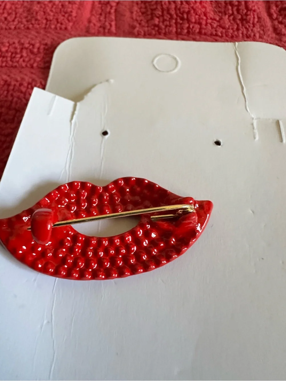 Glam Red Crystal Lip Brooch for Women